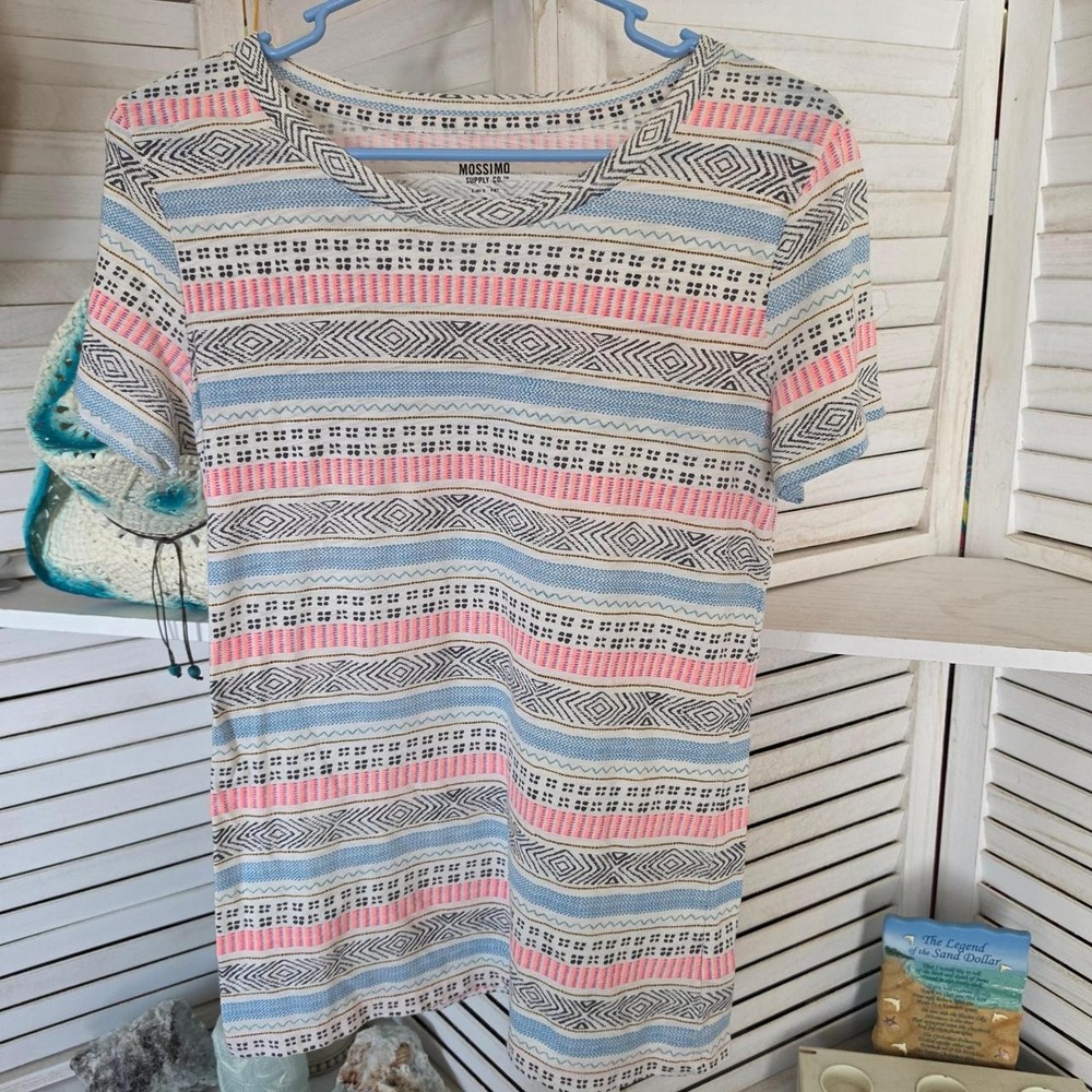 Mossimo Geometric Tribal Print T-Shirt Womens Size M Blue Pink Retro Boho Top